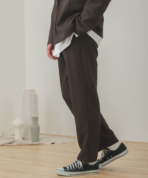 SENSE OF PLACE by URBAN RESEARCH（センスオブプレイスバイアーバンリサーチ）の「『セットアップ対応』ダブルタックテーパードスラックスB（スラックス・メンズ・チャコールグレー/ブラウン/ベージュ・LARGE/MEDIUM）」の4枚目の写真
