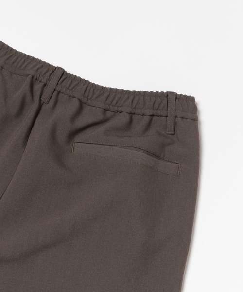 SENSE OF PLACE by URBAN RESEARCH（センスオブプレイスバイアーバンリサーチ）の「『セットアップ対応』ダブルタックテーパードスラックスB（スラックス・メンズ・チャコールグレー/ブラウン/ベージュ・LARGE/MEDIUM）」の6枚目の写真