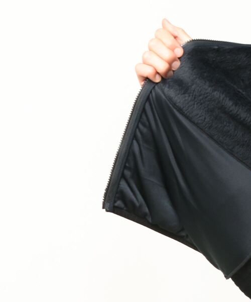 HAGLOFS（ホグロフス）の「ハイロフトハイブリッドベスト（ユニセックス）（ベスト・メンズ・ブラック/ライトブルー・M/L/S）」の5枚目の写真