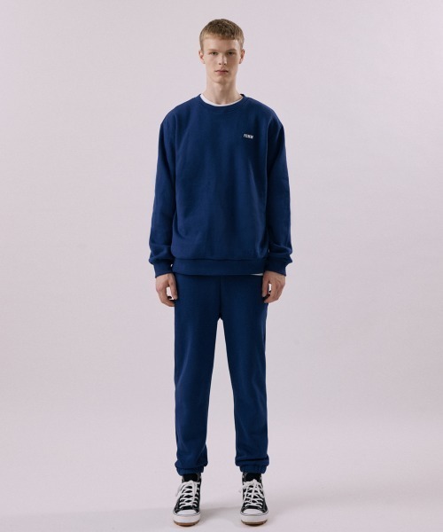 FCMM（エフシーエムエム）の「CLUB ESSENTIAL SWEATSHIRT/クラブエッセンシャルスウェットシャツ（スウェット・メンズ・ホワイト/レッド/グレー/ブルー/ダークグリーン/ブラック/オレンジ/ライラック/アイボリー/ライトグリーン/ブルーグレー/ワインレッド・MEDIUM/LARGE/X-LARGE/SMALL）」の15枚目の写真