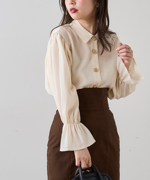 natural couture(ナチュラルクチュール)の「変わり釦キャンディスリーブシャツブラウス(シャツ/ブラウス・レディース・オフホワイト/ブラウン/ピンク・FREE)」の2枚目の写真
