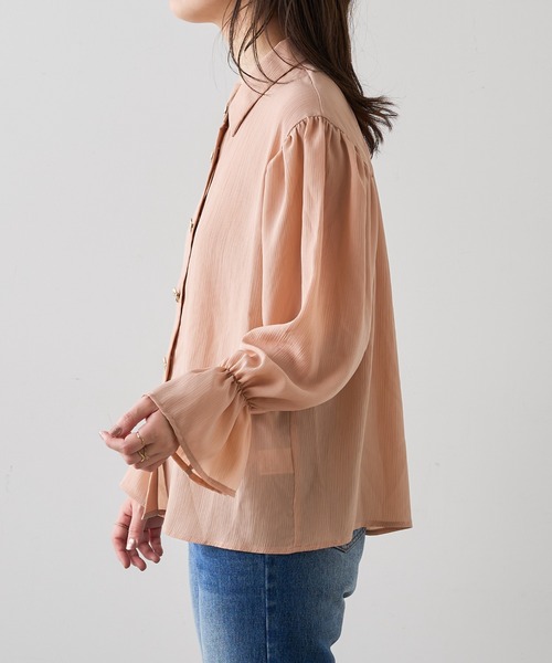 natural couture(ナチュラルクチュール)の「変わり釦キャンディスリーブシャツブラウス(シャツ/ブラウス・レディース・オフホワイト/ブラウン/ピンク・FREE)」の5枚目の写真