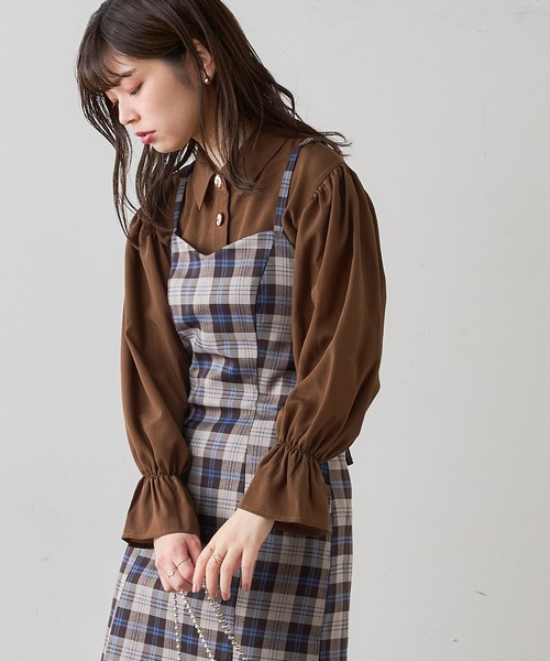 natural couture(ナチュラルクチュール)の「変わり釦キャンディスリーブシャツブラウス(シャツ/ブラウス・レディース・オフホワイト/ブラウン/ピンク・FREE)」の9枚目の写真