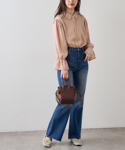 natural couture(ナチュラルクチュール)の「変わり釦キャンディスリーブシャツブラウス(シャツ/ブラウス・レディース・オフホワイト/ブラウン/ピンク・FREE)」の15枚目の写真