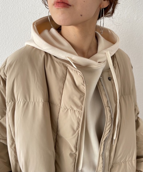 wee9s（ウィークス）の「volume sleeve over size bonding ponte hoodie / お尻すっぽりボリュームスリーブオーバーサイズボンディングフーディーパーカー（パーカー・レディース・ブラック/アイボリー/グリーン・FREE）」の11枚目の写真