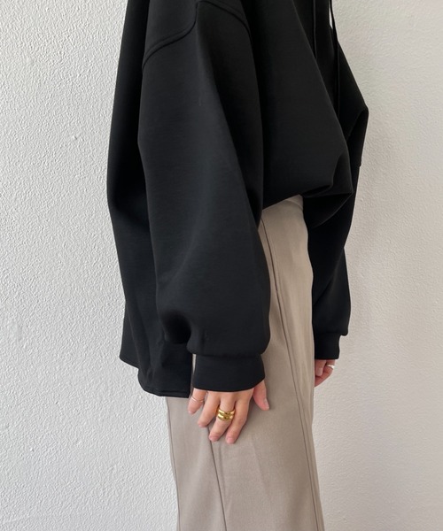 wee9s（ウィークス）の「volume sleeve over size bonding ponte hoodie / お尻すっぽりボリュームスリーブオーバーサイズボンディングフーディーパーカー（パーカー・レディース・ブラック/アイボリー/グリーン・FREE）」の19枚目の写真
