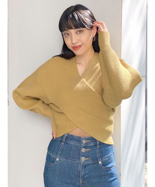 EMODA（エモダ）の「ワイドクロスニット（ニット/セーター・レディース・ブラック/ベージュ/ピンク/マスタード・FREE）」の4枚目の写真