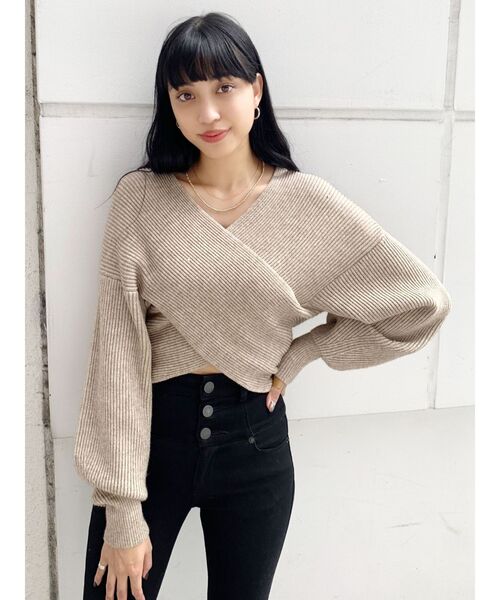 EMODA（エモダ）の「ワイドクロスニット（ニット/セーター・レディース・ブラック/ベージュ/ピンク/マスタード・FREE）」の9枚目の写真