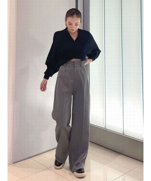 EMODA（エモダ）の「ワイドクロスニット（ニット/セーター・レディース・ブラック/ベージュ/ピンク/マスタード・FREE）」の14枚目の写真