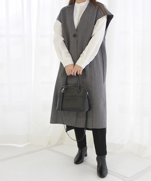 MODE ROBE（モードローブ）の「Vカットヘリンボーンロングベスト（ベスト・レディース・ブラウン/グレー/アイボリー・FREE）」の13枚目の写真