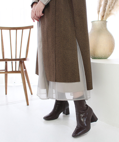 MODE ROBE（モードローブ）の「Vカットヘリンボーンロングベスト（ベスト・レディース・ブラウン/グレー/アイボリー・FREE）」の10枚目の写真