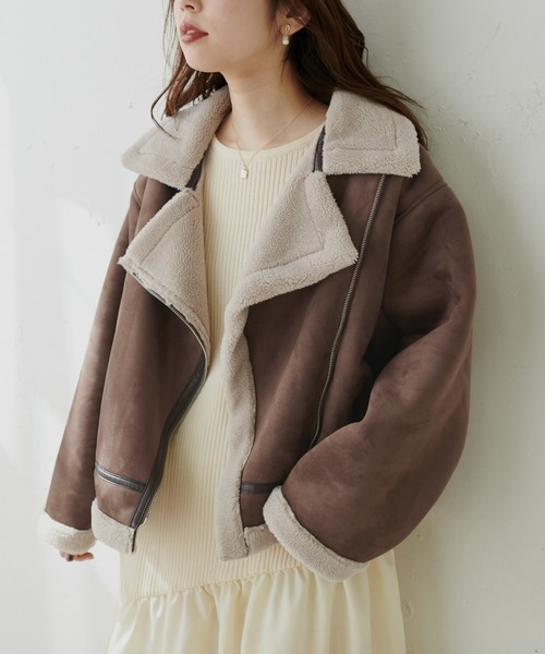 natural couture(ナチュラルクチュール)の「ムートンライダースジャケット(ライダースジャケット・レディース・オフホワイト/ベージュ・FREE)」の1枚目の写真