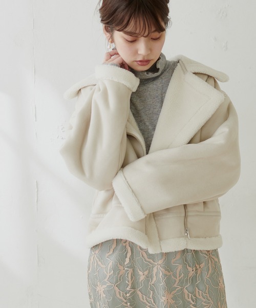 natural couture(ナチュラルクチュール)の「ムートンライダースジャケット(ライダースジャケット・レディース・オフホワイト/ベージュ・FREE)」の2枚目の写真