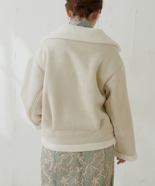 natural couture(ナチュラルクチュール)の「ムートンライダースジャケット(ライダースジャケット・レディース・オフホワイト/ベージュ・FREE)」の15枚目の写真