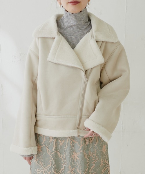 natural couture(ナチュラルクチュール)の「ムートンライダースジャケット(ライダースジャケット・レディース・オフホワイト/ベージュ・FREE)」の13枚目の写真