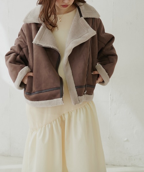 natural couture(ナチュラルクチュール)の「ムートンライダースジャケット(ライダースジャケット・レディース・オフホワイト/ベージュ・FREE)」の9枚目の写真