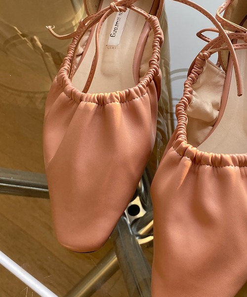 by muni:r（バイ ムニール）の「ラブリーリボンプリーツフラットシューズ（バレエシューズ・レディース・ホワイト/ブラック/ピンク/イエロー・23.0cm/24.0cm/25.0cm）」の11枚目の写真