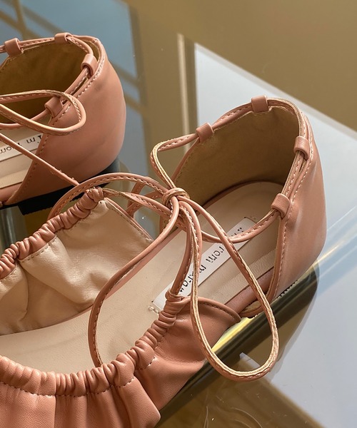 by muni:r（バイ ムニール）の「ラブリーリボンプリーツフラットシューズ（バレエシューズ・レディース・ホワイト/ブラック/ピンク/イエロー・23.0cm/24.0cm/25.0cm）」の12枚目の写真