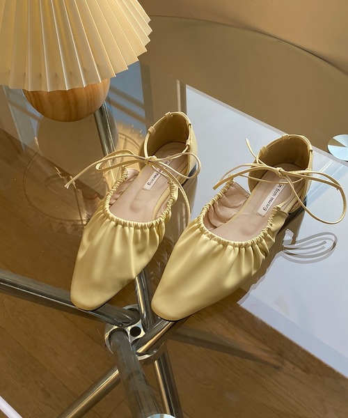 by muni:r（バイ ムニール）の「ラブリーリボンプリーツフラットシューズ（バレエシューズ・レディース・ホワイト/ブラック/ピンク/イエロー・23.0cm/24.0cm/25.0cm）」の6枚目の写真