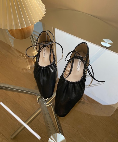 by muni:r（バイ ムニール）の「ラブリーリボンプリーツフラットシューズ（バレエシューズ・レディース・ホワイト/ブラック/ピンク/イエロー・23.0cm/24.0cm/25.0cm）」の9枚目の写真