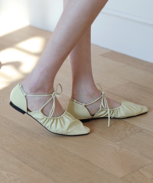 by muni:r（バイ ムニール）の「ラブリーリボンプリーツフラットシューズ（バレエシューズ・レディース・ホワイト/ブラック/ピンク/イエロー・23.0cm/24.0cm/25.0cm）」の18枚目の写真