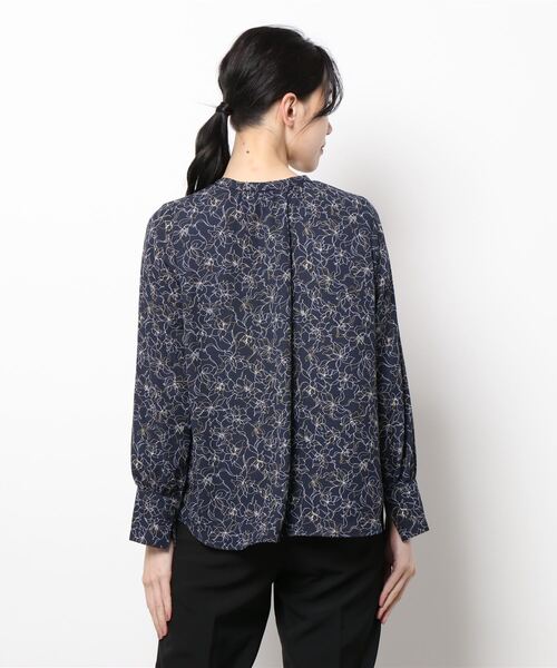 Te chichi（テチチ）の「前後2wayフラワーラインアートブラウス（シャツ/ブラウス・レディース・ネイビー/オフホワイト/ブルー・ﾌﾘ-）」の5枚目の写真