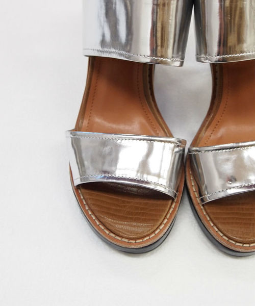 ELFORBR（エルフォーブル）の「ステッチベルトヒールサンダル（サンダル・レディース・ブラック/シルバー・38/36/37）」の7枚目の写真