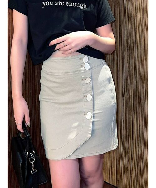 RESEXXY（リゼクシー）の「配色ステッチハイウエストミニスカート（スカート・レディース・ベージュ/アイボリー/ブラック・FREE）」の2枚目の写真