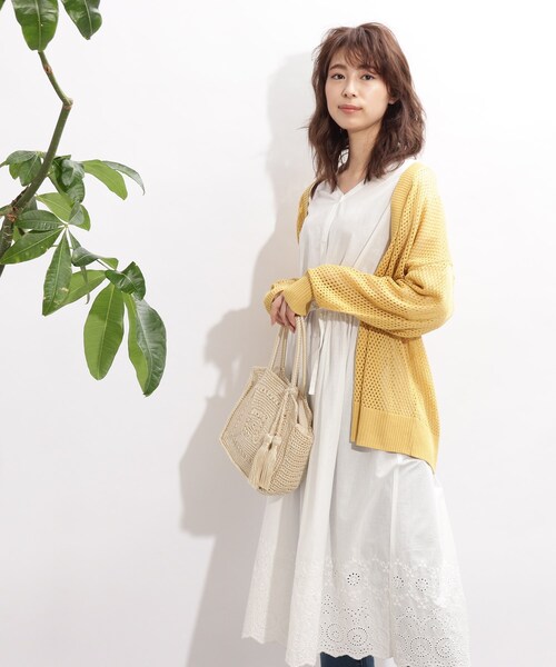 SHOO・LA・RUE(シューラルー)の「◆リネンタッチメッシュカーディガン(カーディガン/ボレロ・レディース・ブラック/オフホワイト/イエロー・00)」の3枚目の写真