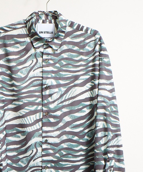 UN STELLA(アンステラ)の「【UNSTELLA】ALL GRAPHIC PRINTED SHIRT / ビッグシルエット グラフィックプリントシャツ(シャツ/ブラウス・メンズ・ブラック系/ネイビー系/ネイビー系1/レッド系/ホワイト系・MEDIUM/LARGE)」の3枚目の写真