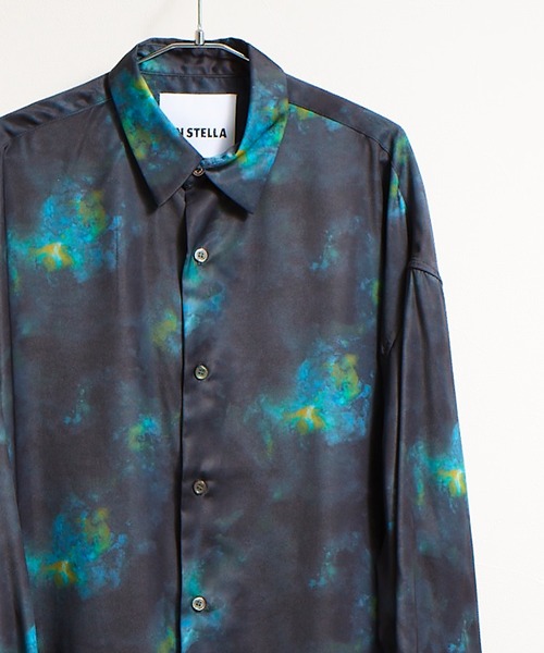 UN STELLA(アンステラ)の「【UNSTELLA】ALL GRAPHIC PRINTED SHIRT / ビッグシルエット グラフィックプリントシャツ(シャツ/ブラウス・メンズ・ブラック系/ネイビー系/ネイビー系1/レッド系/ホワイト系・MEDIUM/LARGE)」の5枚目の写真