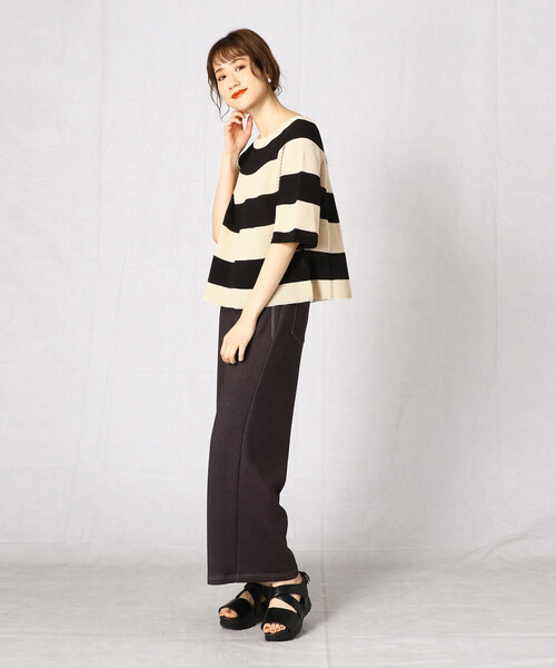 Comme　Ca　Mature（コムサマチュア）の「＜ウォッシャブル＞求心編みニット（ニット/セーター・レディース・ベージュ×ブラック/ホワイト×ネイビー/ベージュ・FREE）」の10枚目の写真