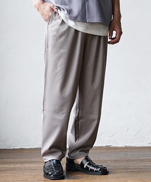 MinoriTY(マイノリティ)の「【MinoriTY】3点セット梨地素材セットアップ コーデセット 半袖シャツ+タンクトップ+ワイドパンツ メンズ 夏服 秋服 無地 オーバーサイズ ルーズシルエット(セットアップ・メンズ・ブラック/カーキ/ブルー/ベージュ系その他/グリーン系その他/ブルー系その他/グレイッシュベージュ/グレー系その他/ブルー系その他2/ブラウン系その他/ライトブルー/グレー/ダークブラック/ライトブラウン・M/L/S)」の18枚目の写真