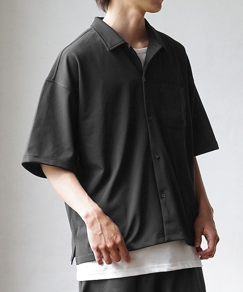 MinoriTY(マイノリティ)の「【MinoriTY】3点セット梨地素材セットアップ コーデセット 半袖シャツ+タンクトップ+ワイドパンツ メンズ 夏服 秋服 無地 オーバーサイズ ルーズシルエット(セットアップ・メンズ・ブラック/カーキ/ブルー/ベージュ系その他/グリーン系その他/ブルー系その他/グレイッシュベージュ/グレー系その他/ブルー系その他2/ブラウン系その他/ライトブルー/グレー/ダークブラック/ライトブラウン・M/L/S)」の15枚目の写真