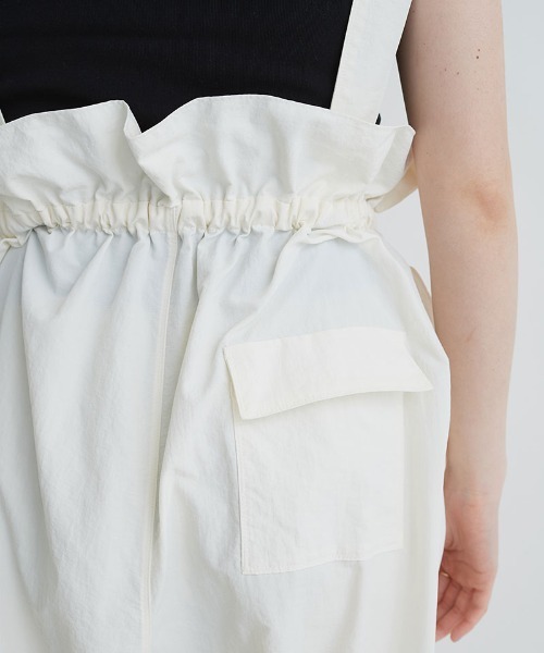 I am I in fact...　ギャザーフリル スノーパンツ　ブラック I am I in fact（アイアムアイインファクト）の「Nylon dyed