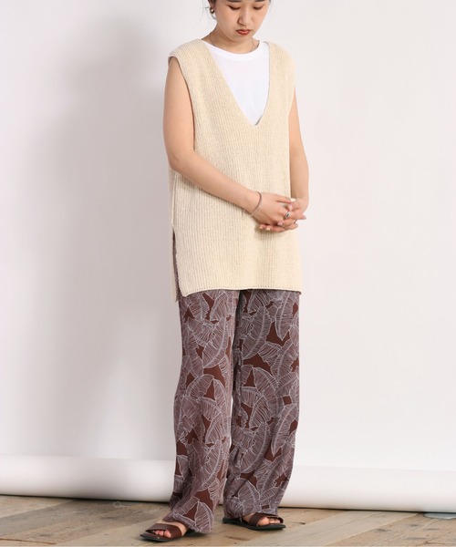 cepo(セポ)の「リーフ柄イージーパンツ(その他パンツ・レディース・ブラック/ブラウン・M)」の2枚目の写真