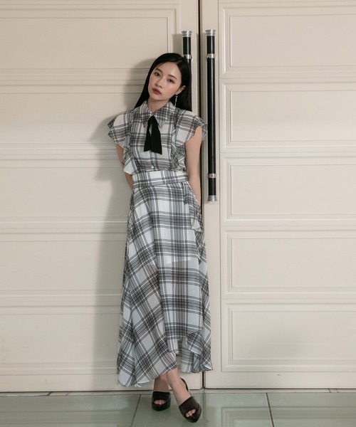 ANDGEEBEE（アンジービー）の「リボン付チェックブラウス（シャツ/ブラウス・レディース・ホワイト/ブラック・MEDIUM）」の6枚目の写真