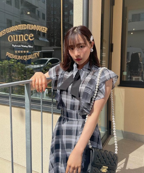 ANDGEEBEE（アンジービー）の「リボン付チェックブラウス（シャツ/ブラウス・レディース・ホワイト/ブラック・MEDIUM）」の4枚目の写真