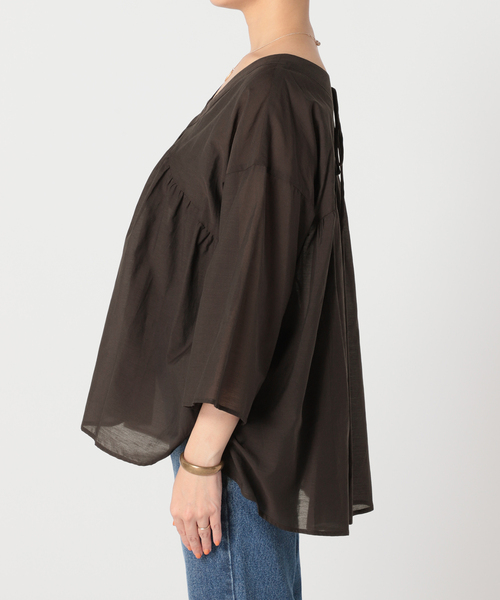 B.C STOCK（ベーセーストック）の「ギャザーボリュームチュニック（シャツ/ブラウス・レディース・ホワイト/ブラック/オレンジ・FREE）」の17枚目の写真