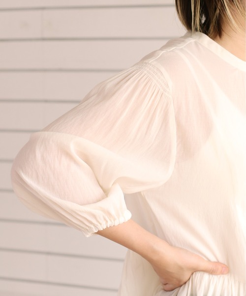 cepo(セポ)の「スリットネック サイドギャザーミニワンピース 2WAY(シャツワンピース・レディース・ブラック/オフホワイト・M)」の5枚目の写真