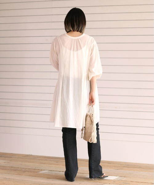 cepo(セポ)の「スリットネック サイドギャザーミニワンピース 2WAY(シャツワンピース・レディース・ブラック/オフホワイト・M)」の9枚目の写真