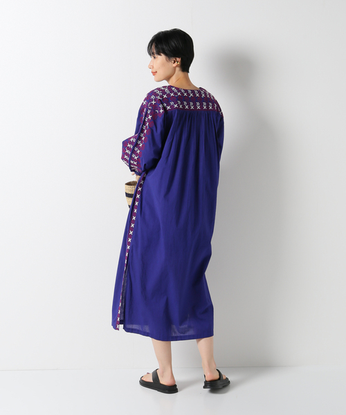 IENA（イエナ）の「【SARA MALLIKA/サラマリカ】COTTON KIKA LINE EMBワンピース（ワンピース・レディース・ホワイト/ブルー・FREE）」の6枚目の写真