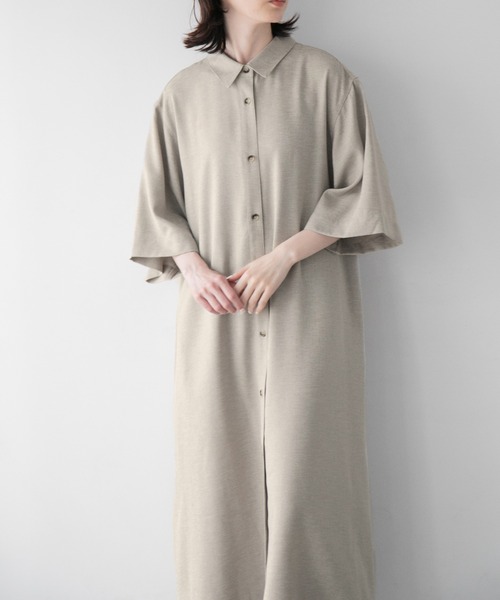 yuw(ユウ)の「リネンオックスシャツワンピース 352735(ワンピース・レディース・ブラック/ベージュ/ブルー・FREE)」の14枚目の写真