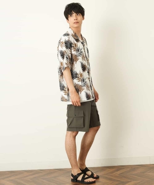 a.v.v（アーヴェヴェ）の「リーフ柄オープンカラーシャツ（シャツ/ブラウス・メンズ・ホワイト/カーキ・46/48/50）」の9枚目の写真