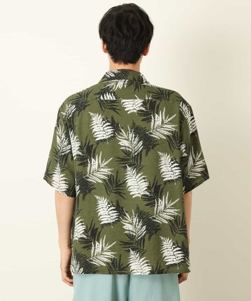 a.v.v（アーヴェヴェ）の「リーフ柄オープンカラーシャツ（シャツ/ブラウス・メンズ・ホワイト/カーキ・46/48/50）」の3枚目の写真