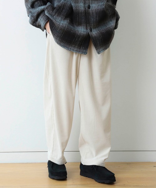 BEAMS HEART(ビームスハート)の「【4色展開】バルーン コーデュロイ イージーパンツ(その他パンツ・メンズ・ブラウン/ブラック/チャコールグレー/ホワイト・MEDIUM/SMALL/LARGE)」の15枚目の写真