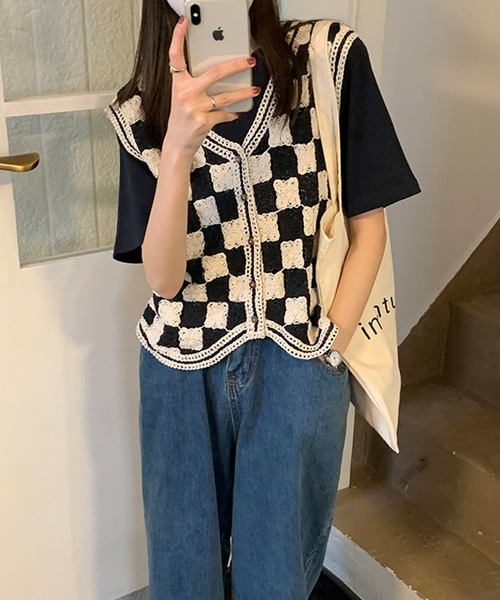 aimoha(アイモハ)の「ニット編みチェック柄ベスト(ベスト・レディース・ブラック/ベージュ・FREE)」の12枚目の写真