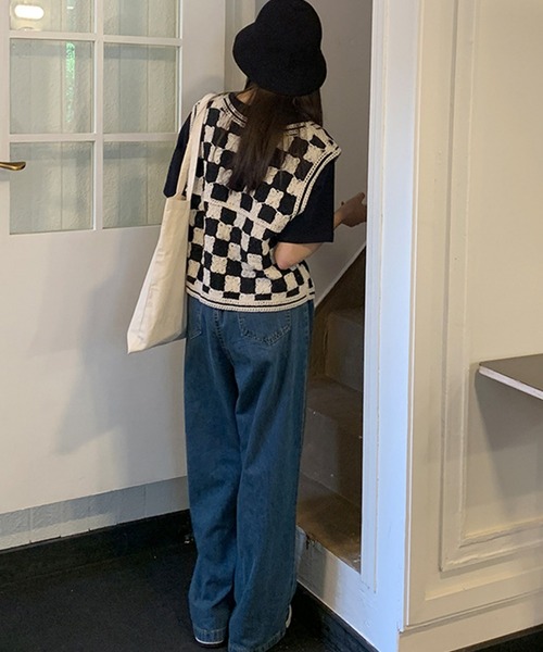 aimoha(アイモハ)の「ニット編みチェック柄ベスト(ベスト・レディース・ブラック/ベージュ・FREE)」の14枚目の写真