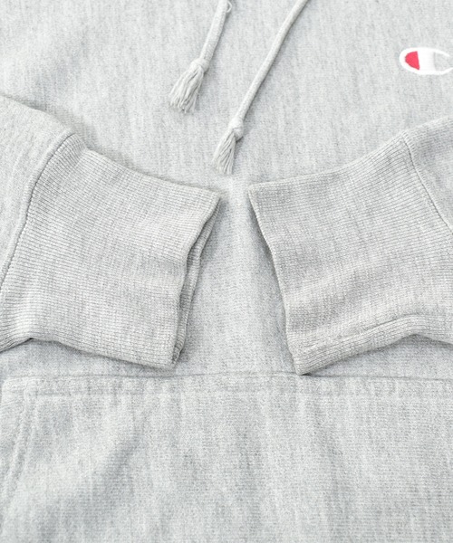Champion(チャンピオン)の「【ヴィンテージ古着】Champion / チャンピオン ロゴ刺繍 リバースウィーブ プルオーバーパーカー(パーカー・メンズ・グレー・SMALL)」の4枚目の写真