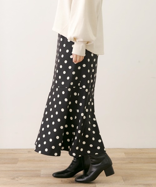 URBAN RESEARCH Sonny Label(アーバンリサーチサニーレーベル)の「ポルカドットトラペーズスカート(スカート・レディース・ブラウン/ブラック・36/38)」の5枚目の写真